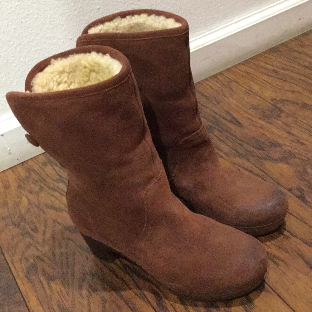 UGG Lynnea Leather Fold Over Heeled Boots